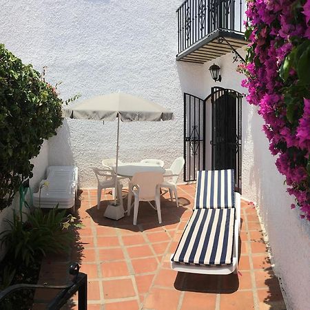 Vila Pinos 20 Menyber Nerja Exteriér fotografie