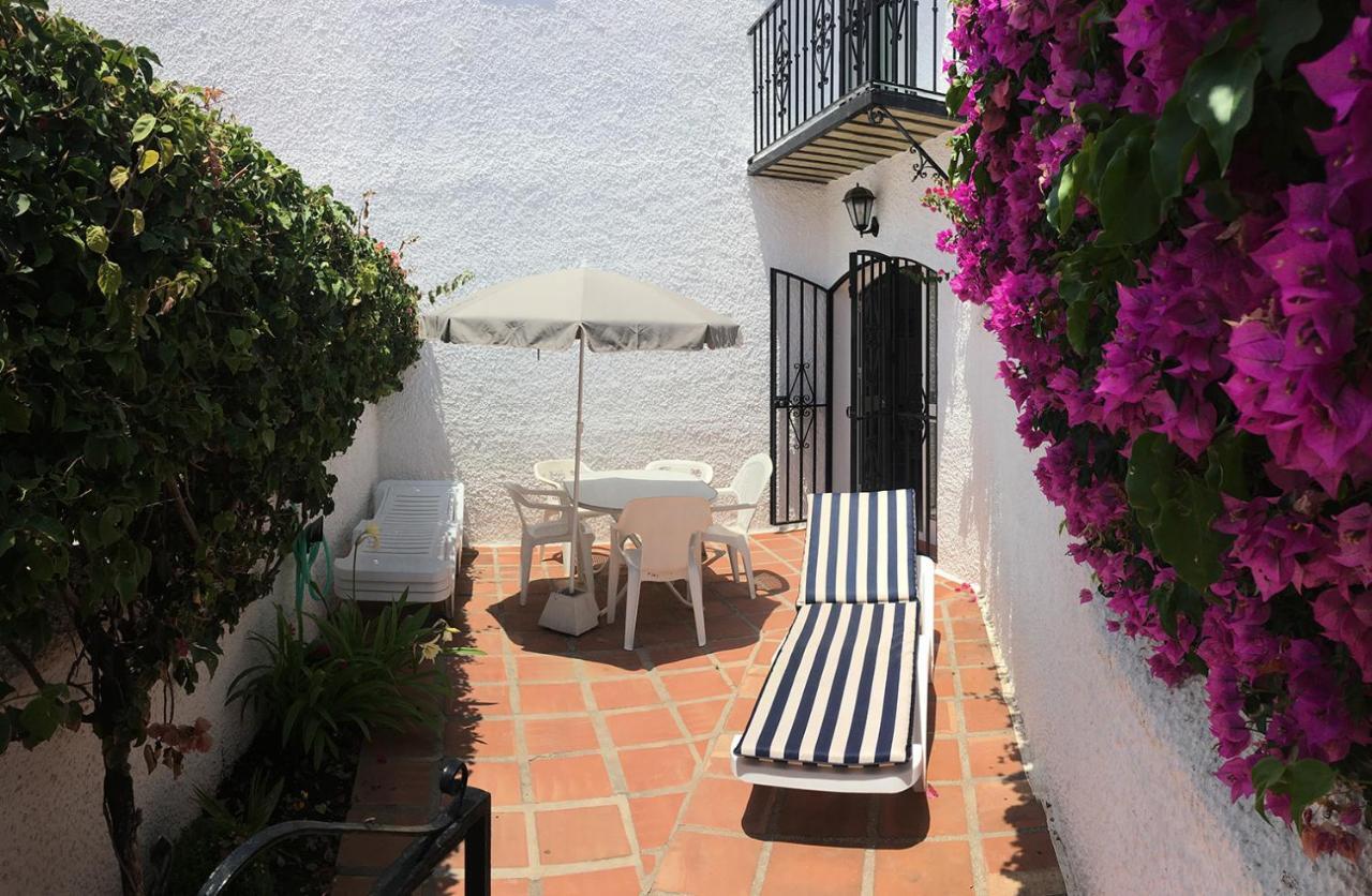 Vila Pinos 20 Menyber Nerja Exteriér fotografie